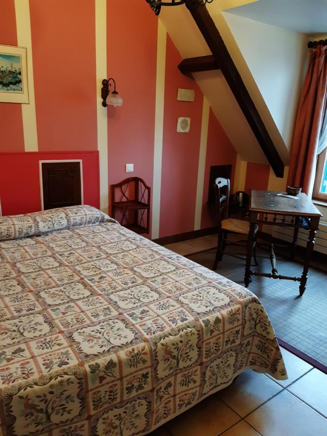 Chambres D'Hotes Sur La Courtine De Coucy מראה חיצוני תמונה